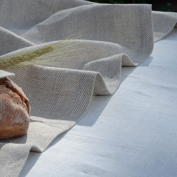 Linen table runners