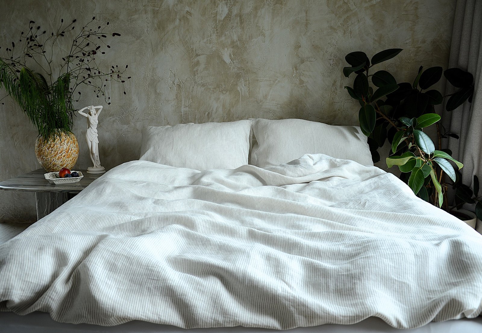Linen bedding set