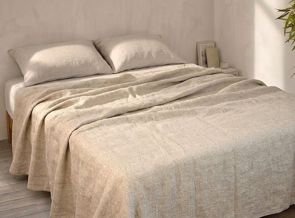 Linen bedspread