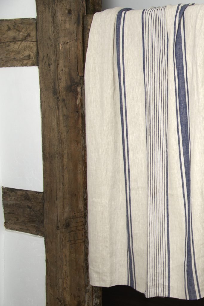 Linen table cover