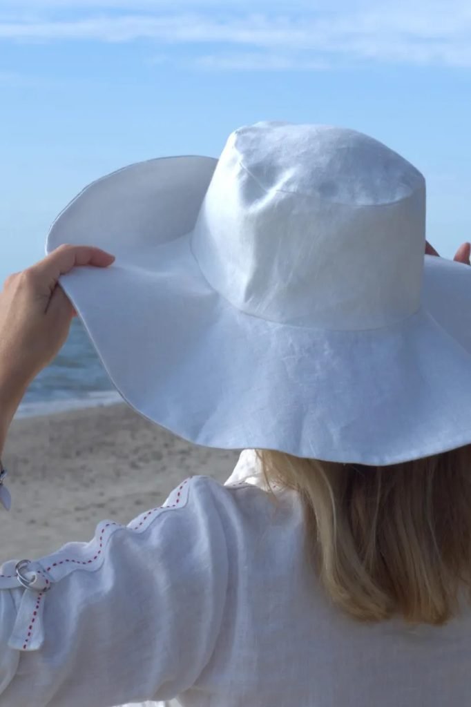 Wide brim linen hat