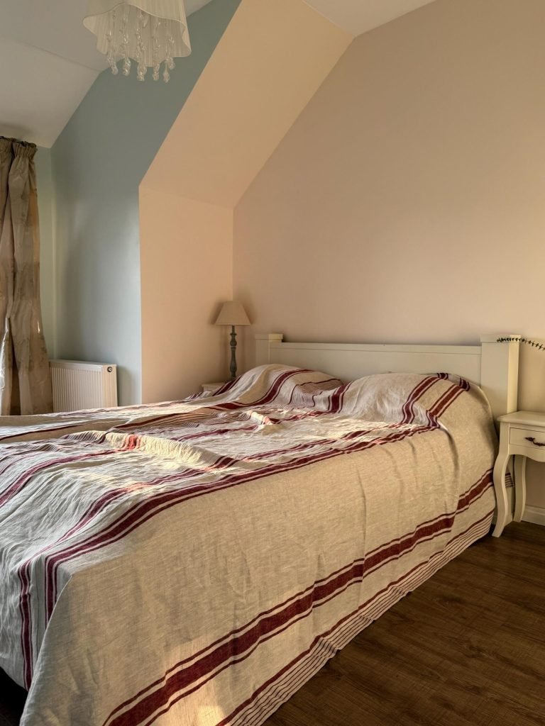 striped-linen-bed-cover