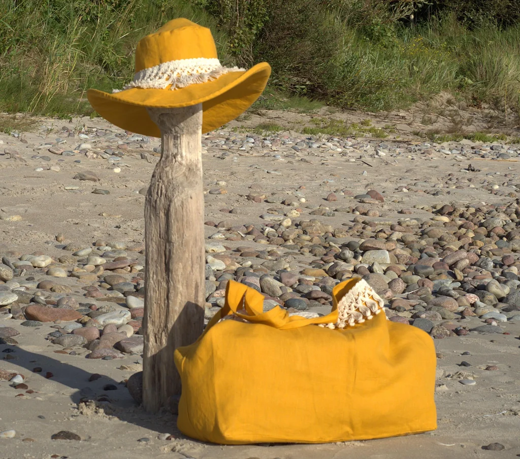 Linen beach accessories